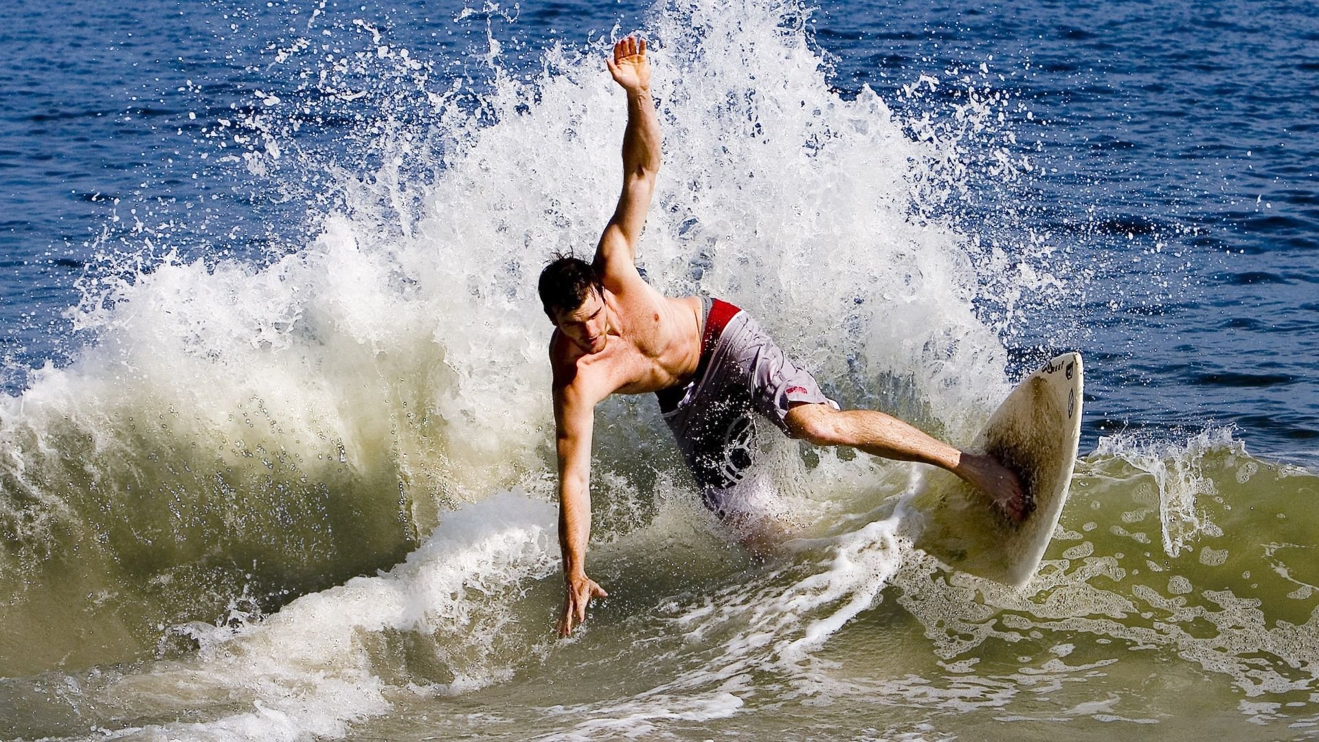 自由式滑雪世界杯中国站落幕，谷爱凌再夺金牌创历史|金年会公司